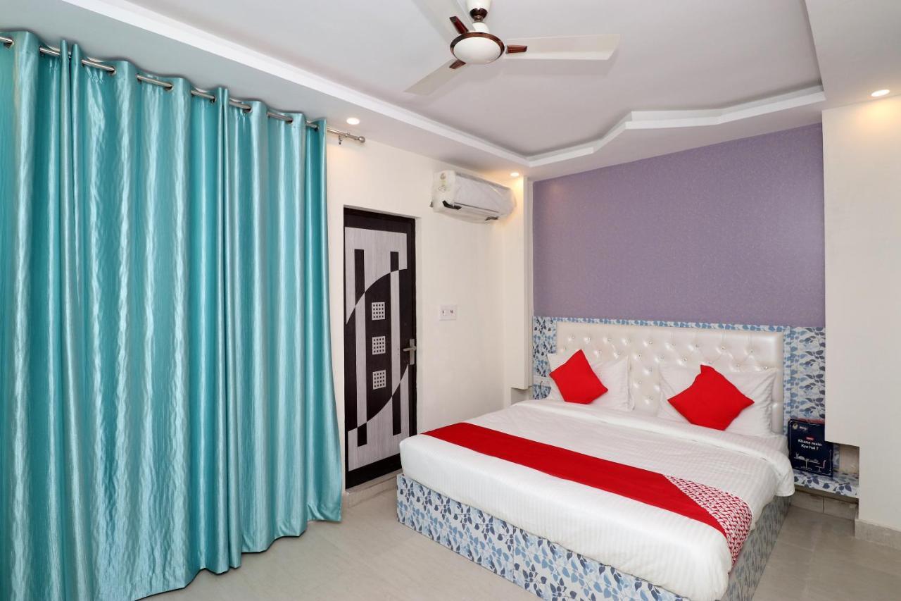 Oyo 25130 Hotel Royal Inn Нью-Дели Экстерьер фото