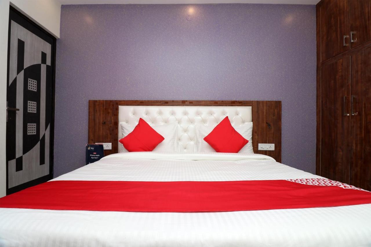 Oyo 25130 Hotel Royal Inn Нью-Дели Экстерьер фото